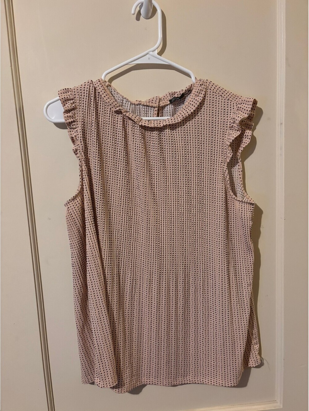 Adrianna Papell Blush Pink Polka Dot Sleeveless Ruffle Neck Blouse Large